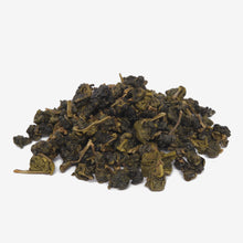 Lade das Bild in den Galerie-Viewer, Berg Oolong, Aromatisch, herb und zugleich mit feiner Süße entfaltet sich unser High Mountain Oolong. bio