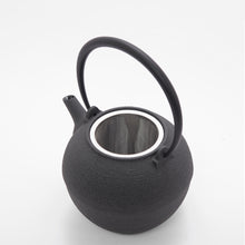 Lade das Bild in den Galerie-Viewer, KETTLE - GRANITGRAU 550ml