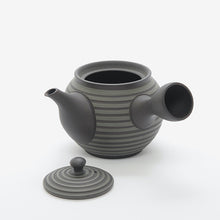 Lade das Bild in den Galerie-Viewer, CIRCLE