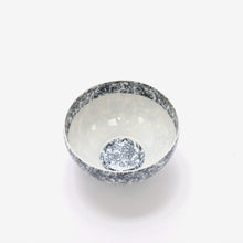 Lade das Bild in den Galerie-Viewer, FLOWER