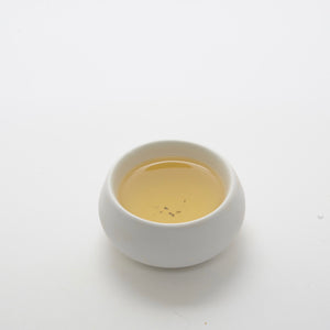 Taiwanesischer Hochlandtee A LI SHAN, Oolong Tee in der Tasse 