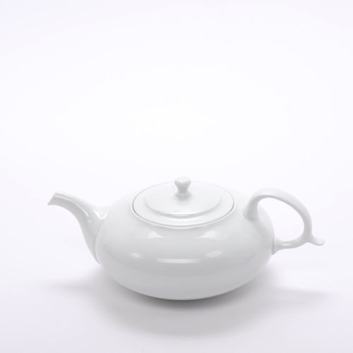 Asuka White, eine Teekanne aus weissem Porzellan 