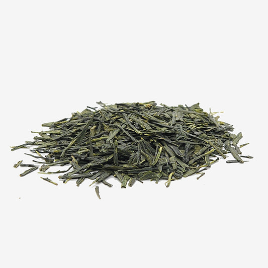 Bancha, Basisch und entsäuernd wirkt der mineralstoffreiche Tee und vor allem sein hoher Eisengehalt macht ihn zu einem gesunden Begleiter. 