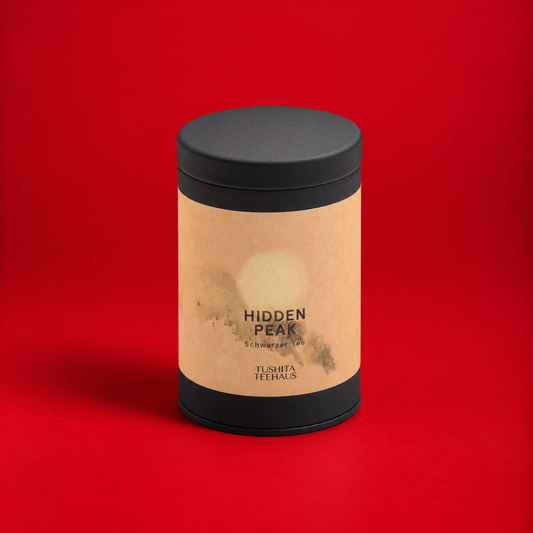 Hidden Peak 1st Flush Schwarzer Tee in der Aromadose – Tushita Teehaus